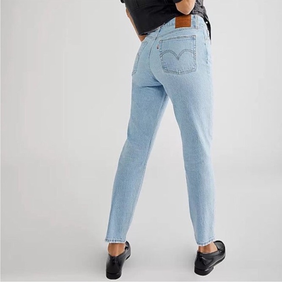 NWT Levi's Wedgie Icon Fit Ankle Jeans in Samba Setup Light Wash Sz 27 - Picture 2 of 16